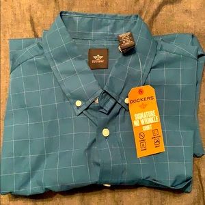 Dockers long sleeve button down shirt